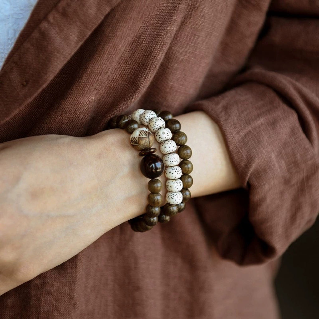Starry Moon Bodhi & Black Sandalwood Zen Bracelet : - Seekcase