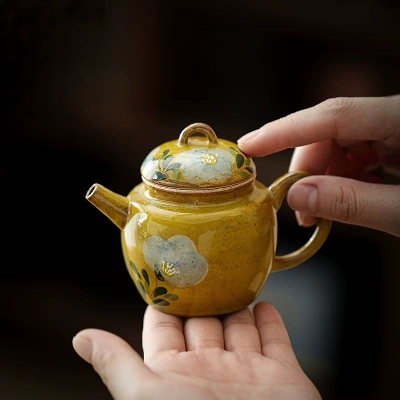 Camellia Teapot : - Seekcase