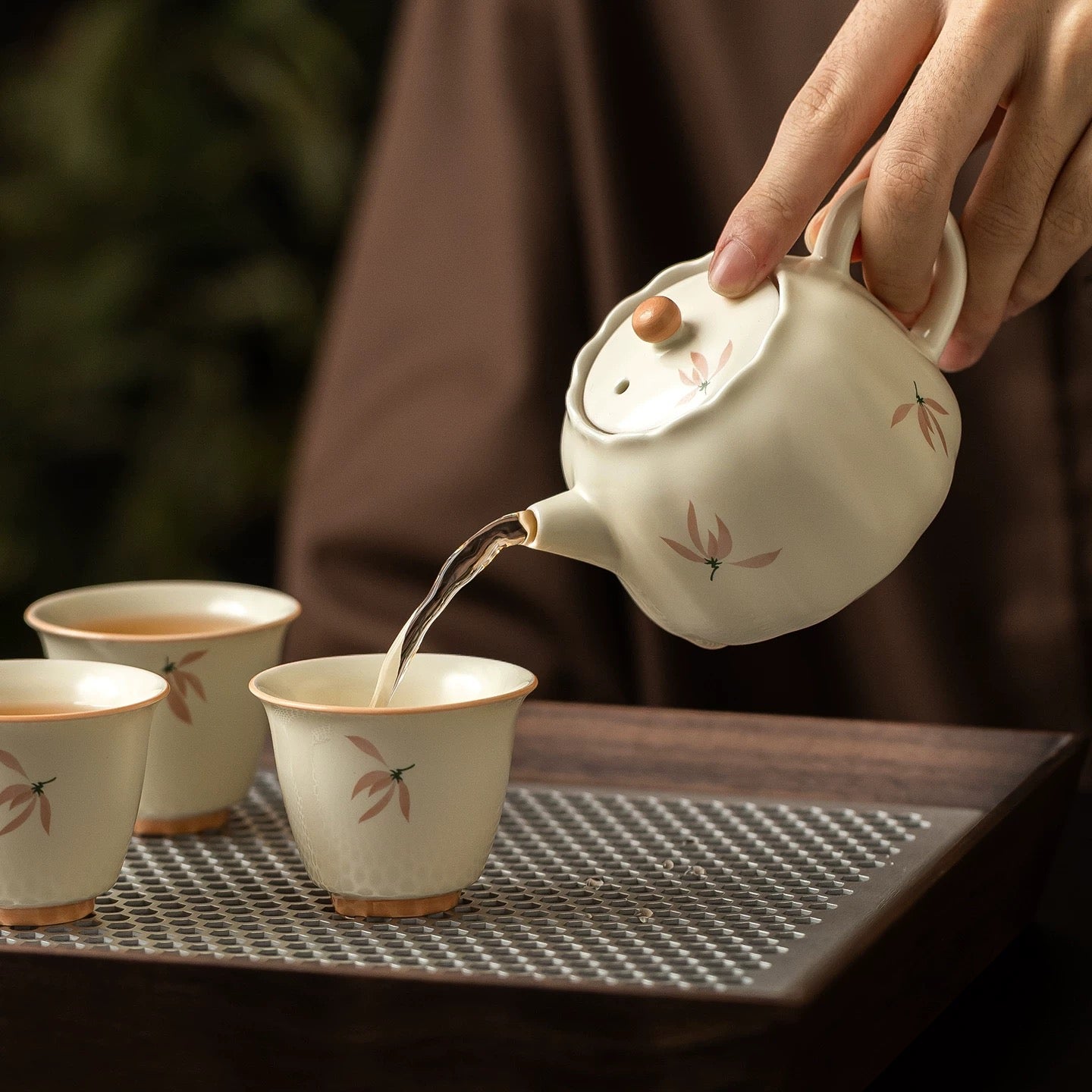 Orchid Teapot : - Seekcase