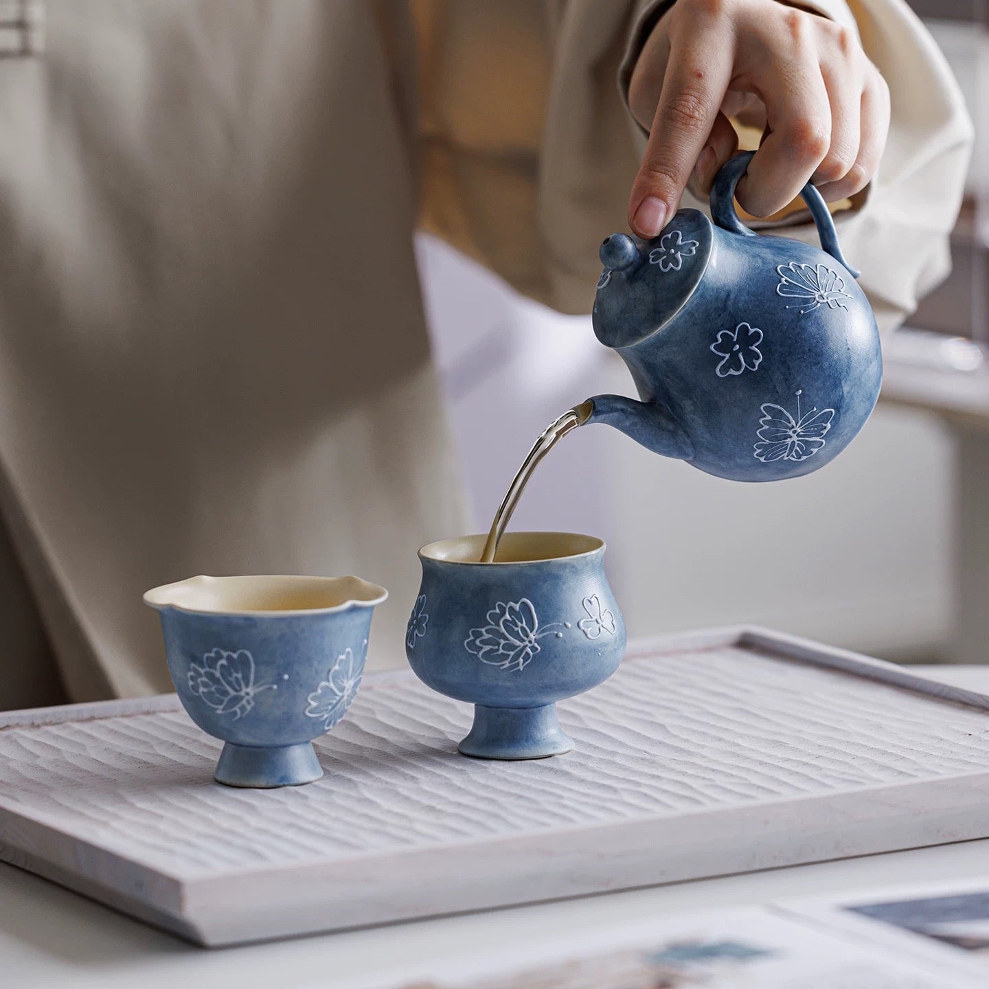 Butterfly & Floral Portable Tea Set : - Seekcase