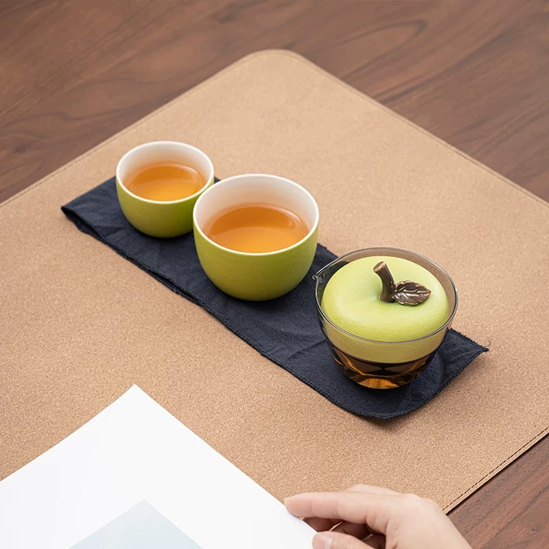 Apple Travel Tea Set : - Seekcase