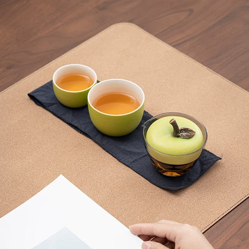 Apple Travel Tea Set : - Seekcase