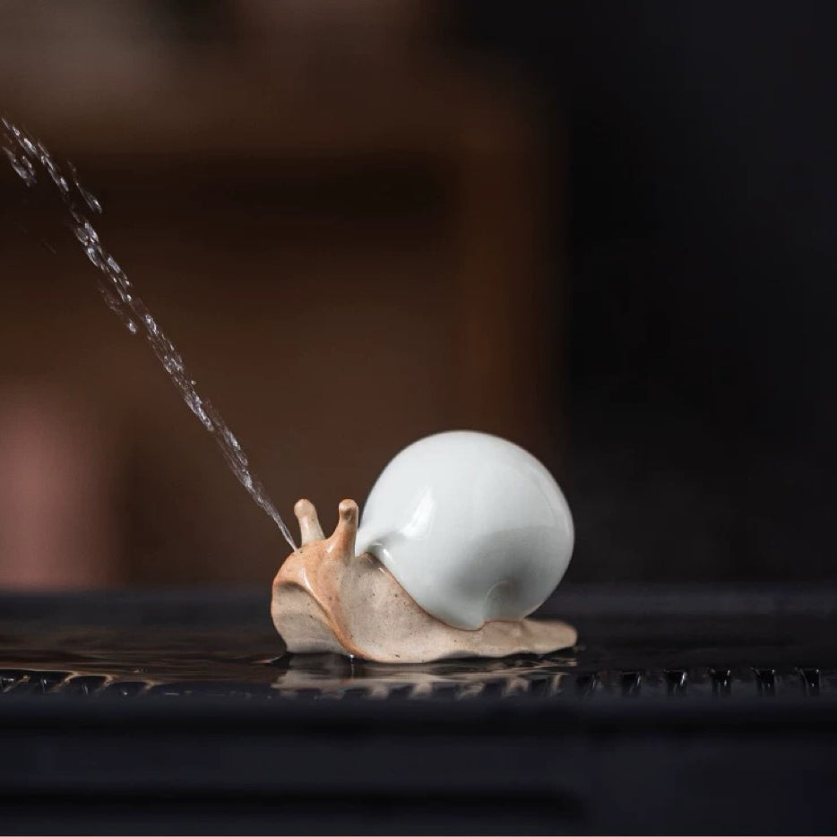 Squirting Tea Pets : Blue Snail Tea Pet - Seekcase